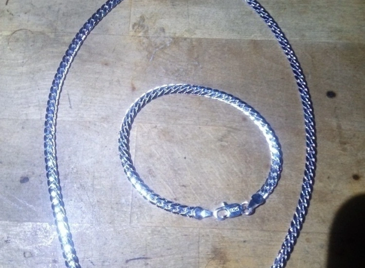 925 Echtsilber Halskette + Armband  ansehen