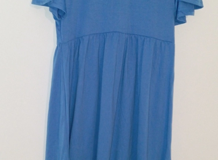 Blaues Kleid  ansehen