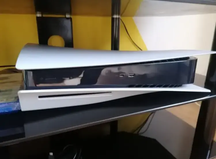 PlayStation 5 mit Disk version ansehen